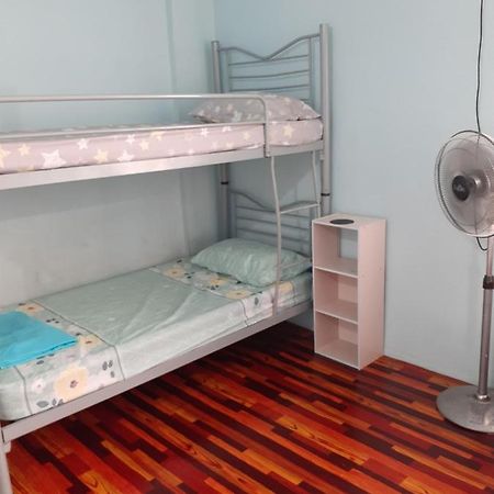 Homestay Idaman Tun Hussein - Harga Untuk 1 Rumah ,1 Bilik ,1 Bilik Air 4 Single Bed - Not Sharing Perai Εξωτερικό φωτογραφία