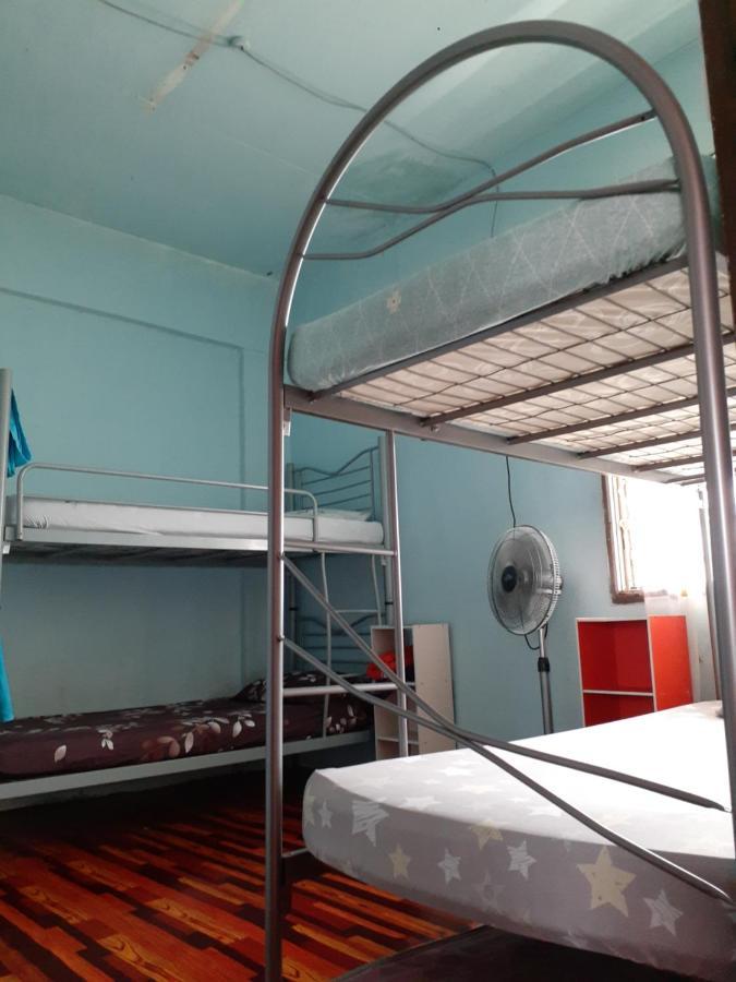 Homestay Idaman Tun Hussein - Harga Untuk 1 Rumah ,1 Bilik ,1 Bilik Air 4 Single Bed - Not Sharing Perai Εξωτερικό φωτογραφία