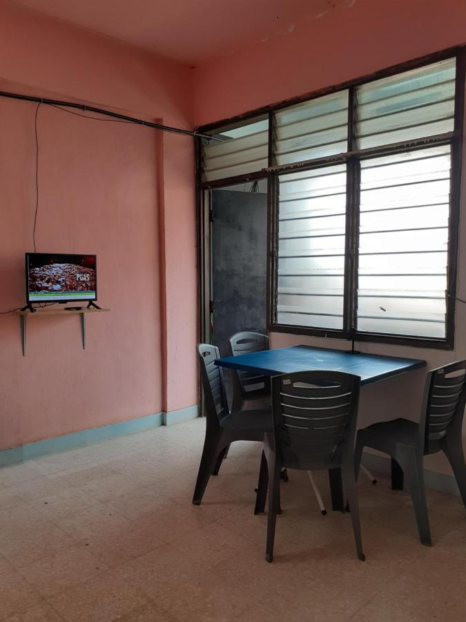 Homestay Idaman Tun Hussein - Harga Untuk 1 Rumah ,1 Bilik ,1 Bilik Air 4 Single Bed - Not Sharing Perai Εξωτερικό φωτογραφία